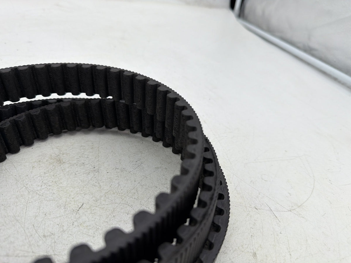 2001 Harley Softail Deuce FXSTD OEM Rear Drive Belt 40307-00B 135T 1-1/8"