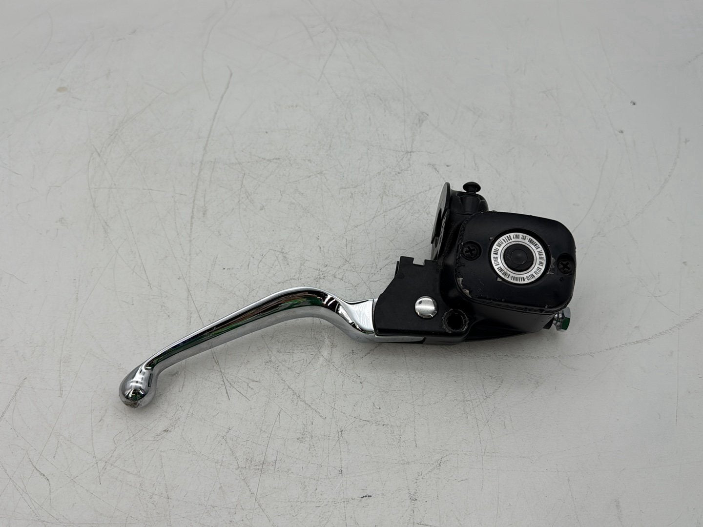2005 Harley Touring FLHRCI Road King Classic OEM Front Right Brake Lever Master Cylinder