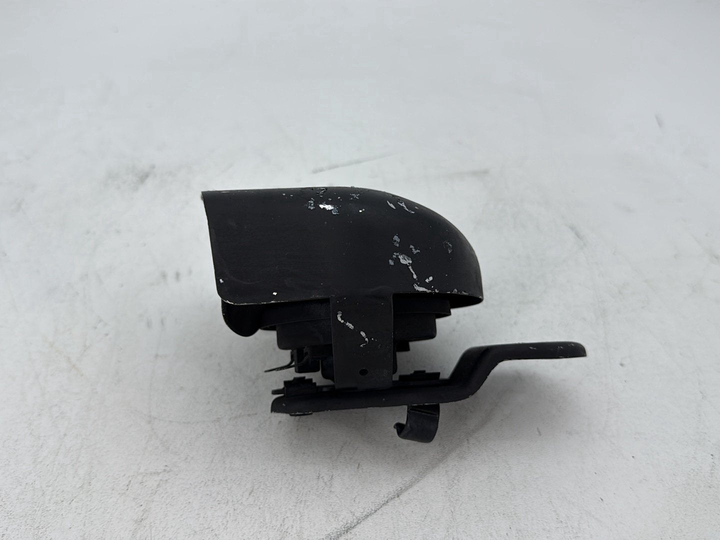2007 Harley Street Glide Touring FLHX OEM Horn Signal Klaxon Chrome Cover