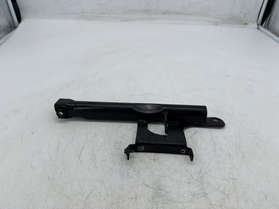 01 Harley Heritage Softail Classic FLSTC OEM Seat Bracket Mount Support Mounting
