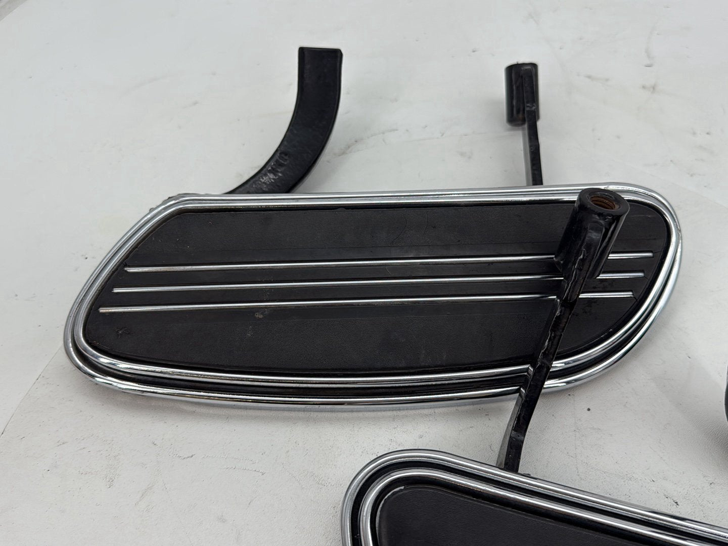 2007 Harley Street Glide Touring FLHX OEM Left Right Driver Floorboard Foot Rest