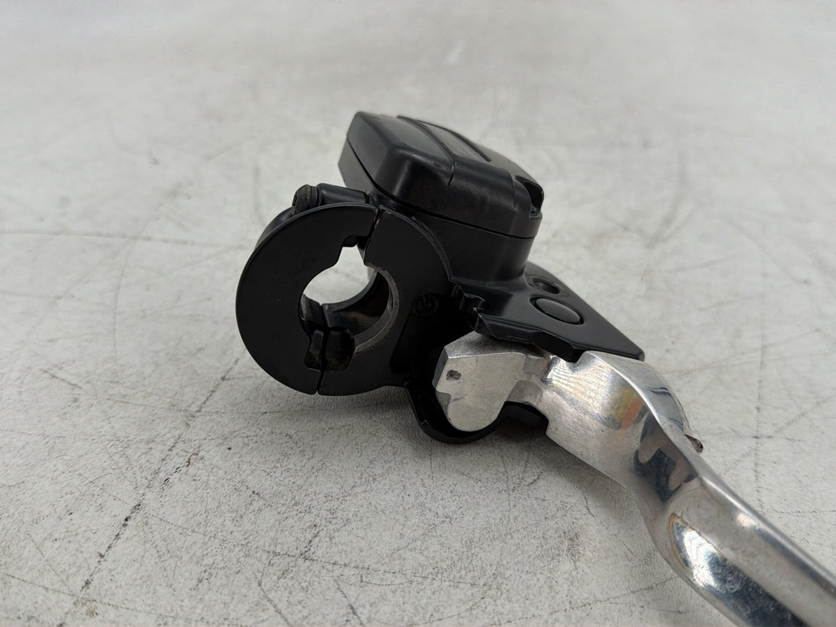 2010 Harley Electra Glide Touring Ultra Front Right Brake Lever Master Cylinder