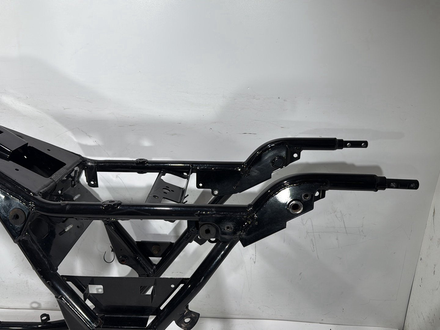 2003 Harley Road King Touring FLHRCI Classic OEM Body Main Frame Chassis SLVG