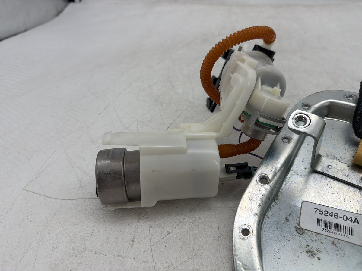 2017 Harley Dyna Street Bob FXDB OEM Fuel Pump Gas Gasoline Petrol Sending