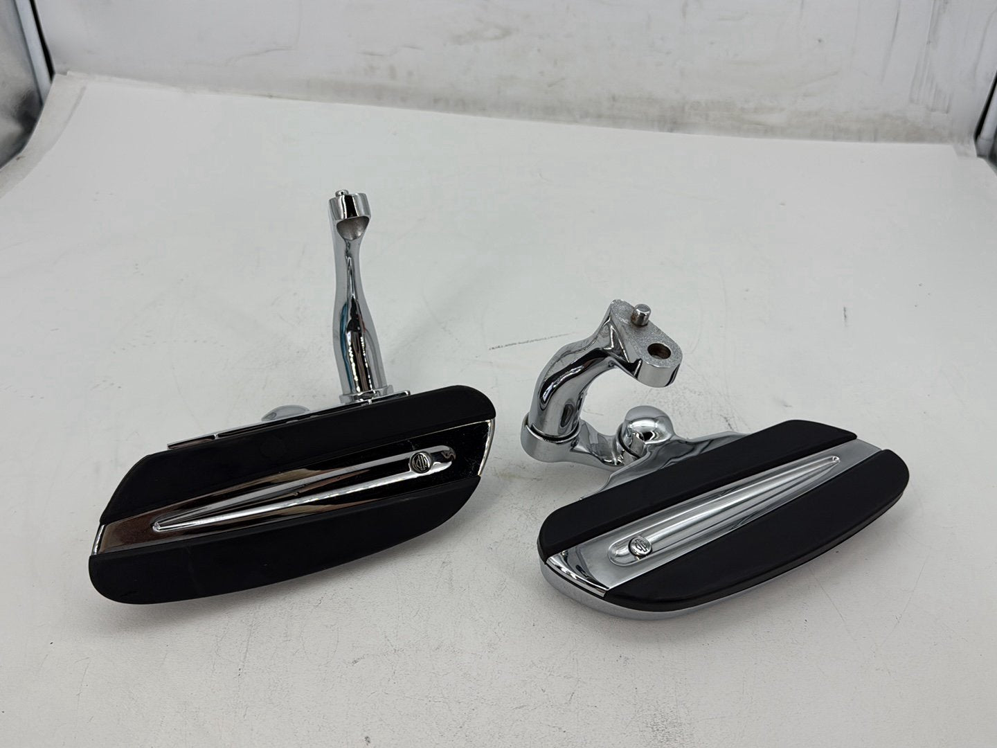 2014 Harley Electra Glide Touring CVO Screamin Eagle OEM Left & Right Passenger Floorboard Foot Rest
