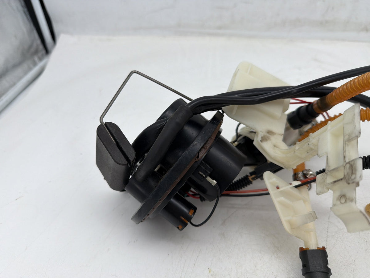 10 Harley Electra Glide Touring Ultra OEM Fuel Pump Gas Gasoline Petrol Sending