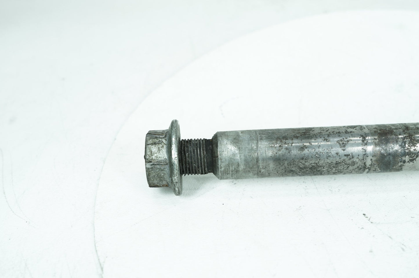 2007 - 2016 Harley-Davidson Dyna Super Glide Rear Wheel Axle Bolt Shaft 41114-06