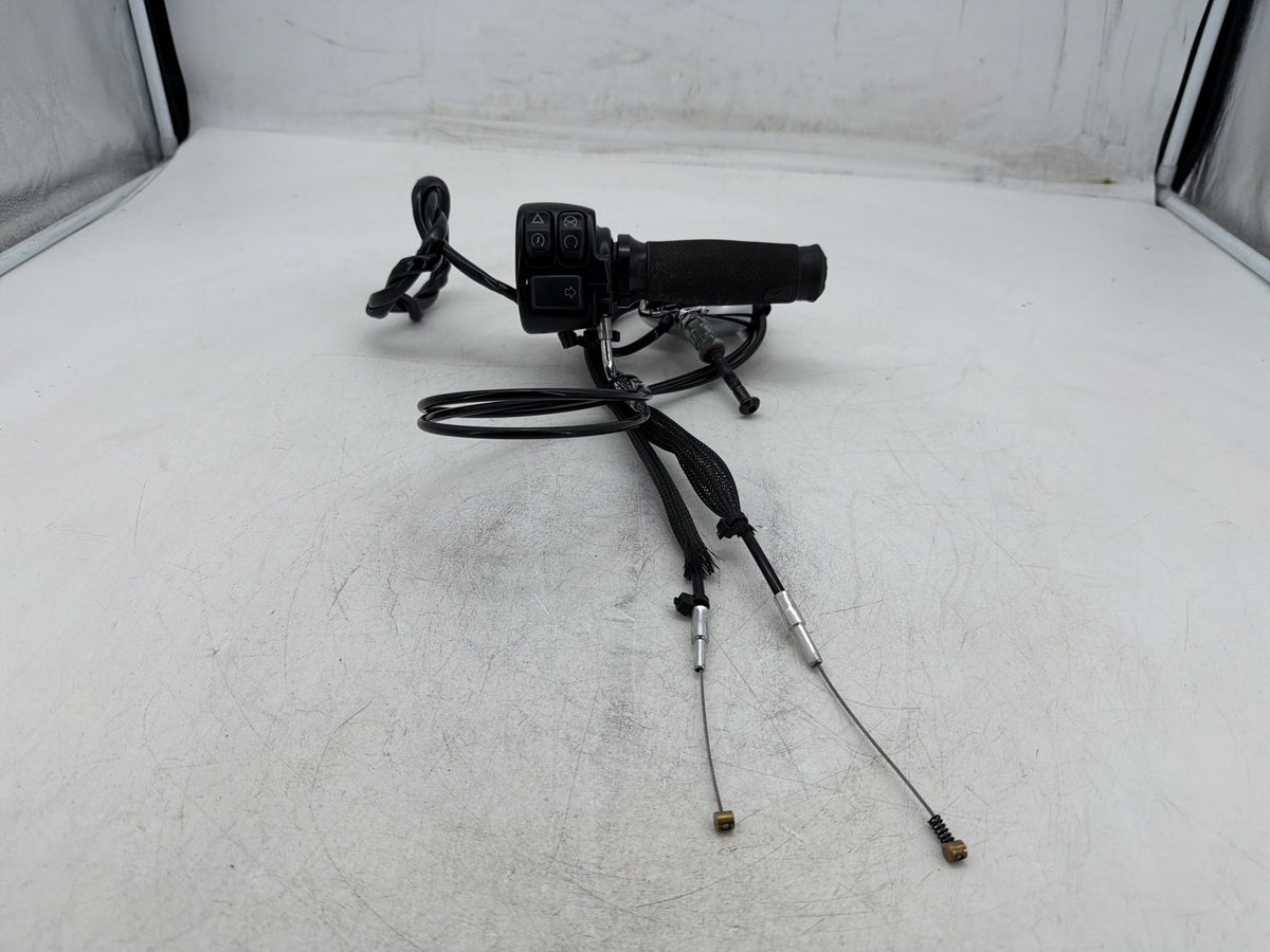 2017 Harley Dyna Street Bob FXDB OEM Right Engine Start Kill Switches Controls