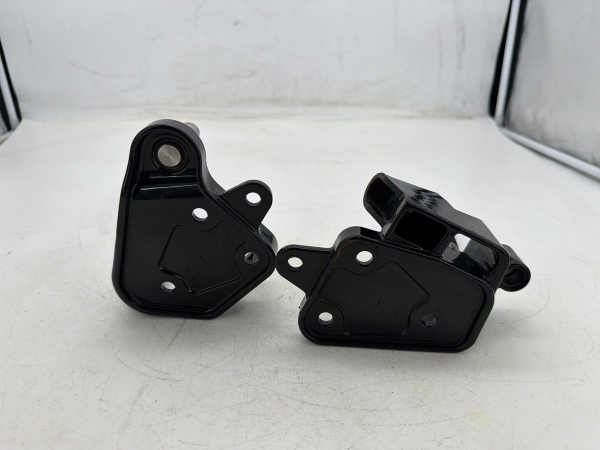 2006 Harley Softail Deuce FXSTDI OEM Left & Right Driver Step Foot Rest Pegs