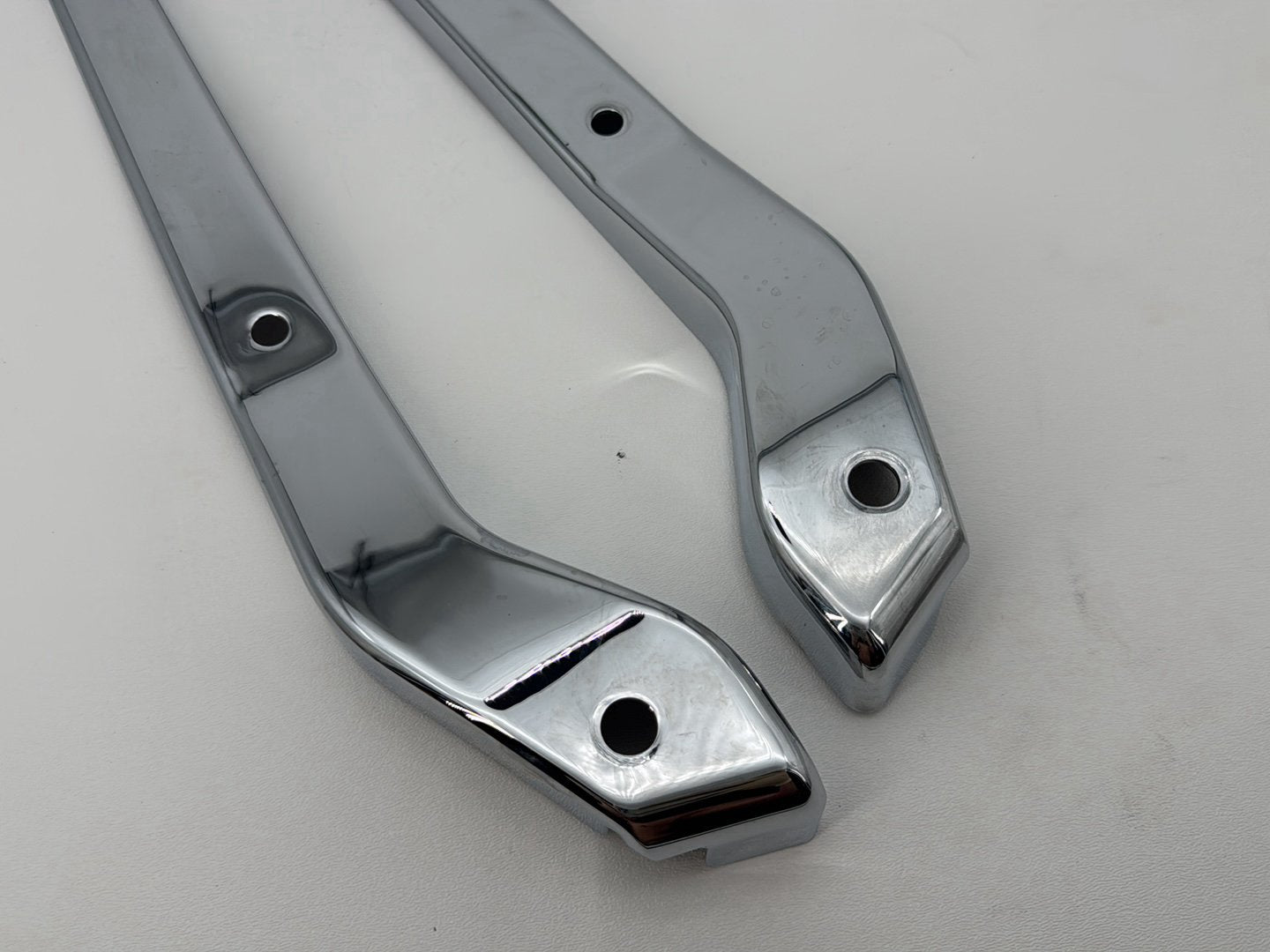 1999 - 2006 Harley-Davidson Dyna Wide Glide Left Right Saddlebag Fender Struts Brackets 59893-96