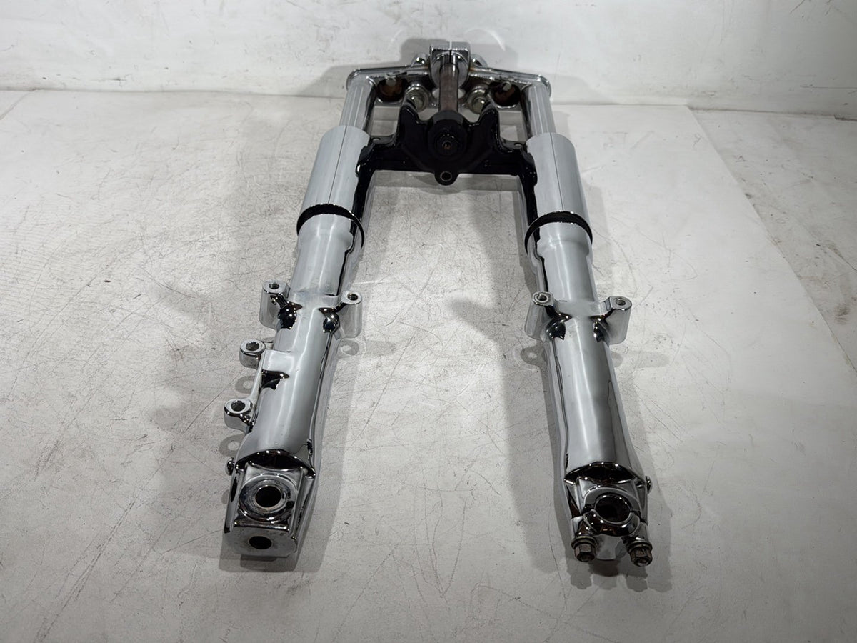 2005 Harley Softail Fat Boy OEM Front Triple Tree Set & LH RH Fork Legs Sliders