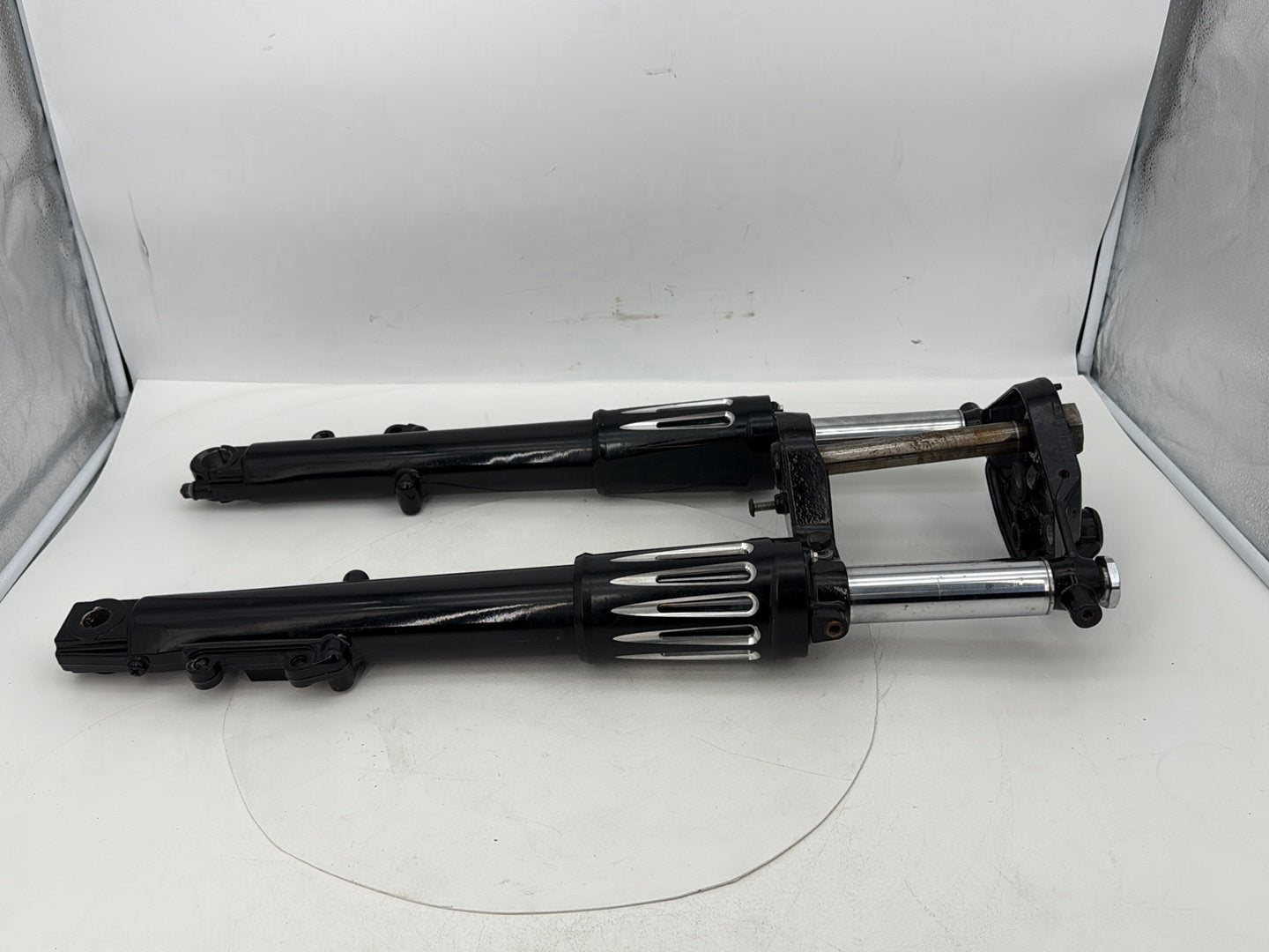 1999 - 2006 Harley-Davidson Touring Electra Glide Front Triple Tree Set & LH RH Fork Legs Sliders 	45446-87A