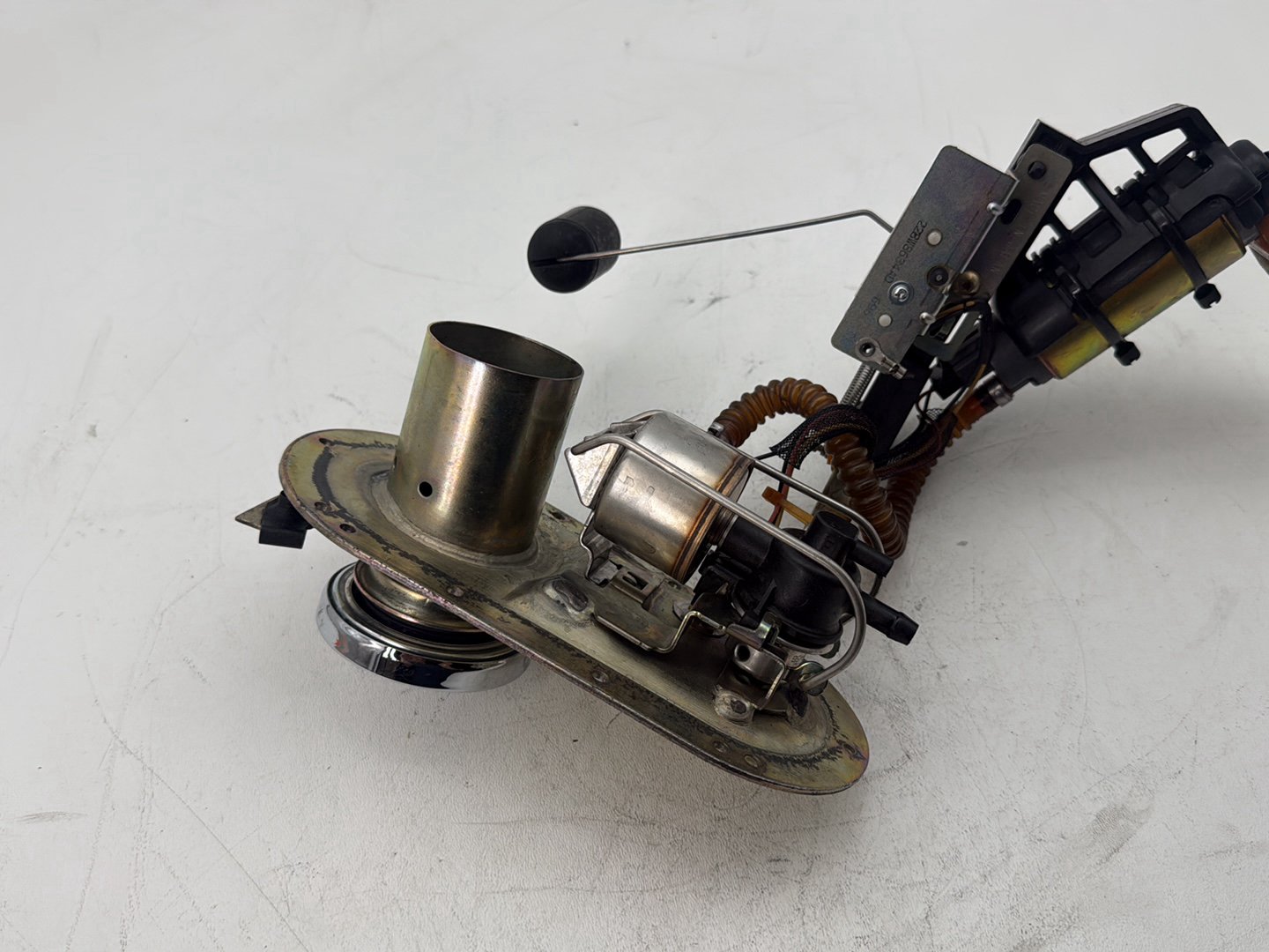 2007 Harley Touring FLHTP Electra Glide Police OEM Fuel Pump Gas Gasoline Petrol Sending