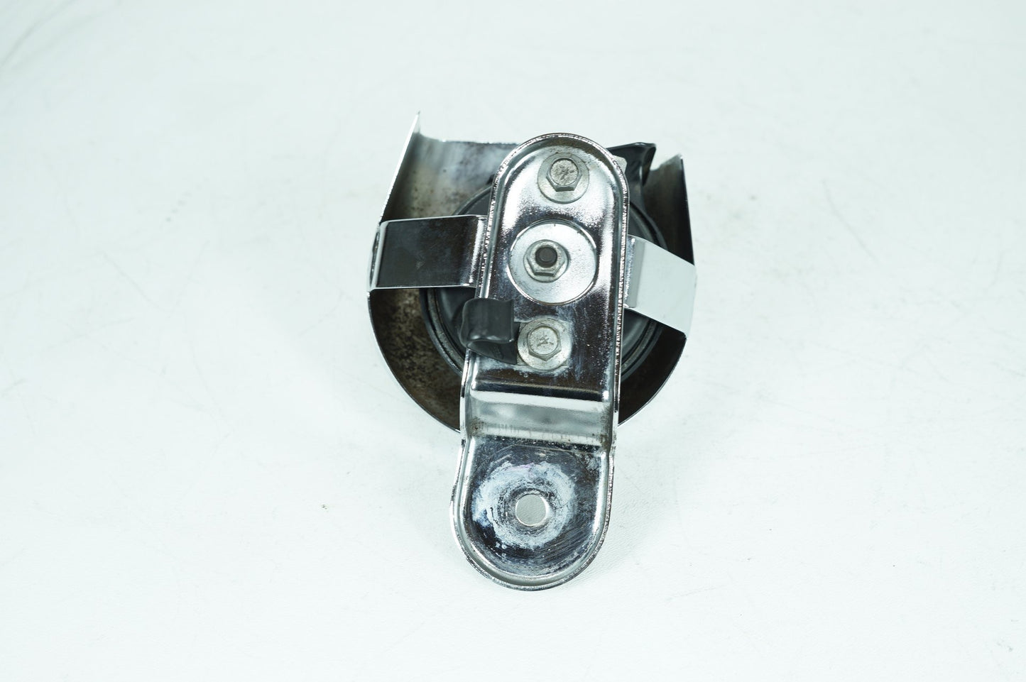 2007 - 2013 Harley-Davidson Touring Electra Glide Ultra Horn Signal Klaxon Chrome Cover 69060-90F