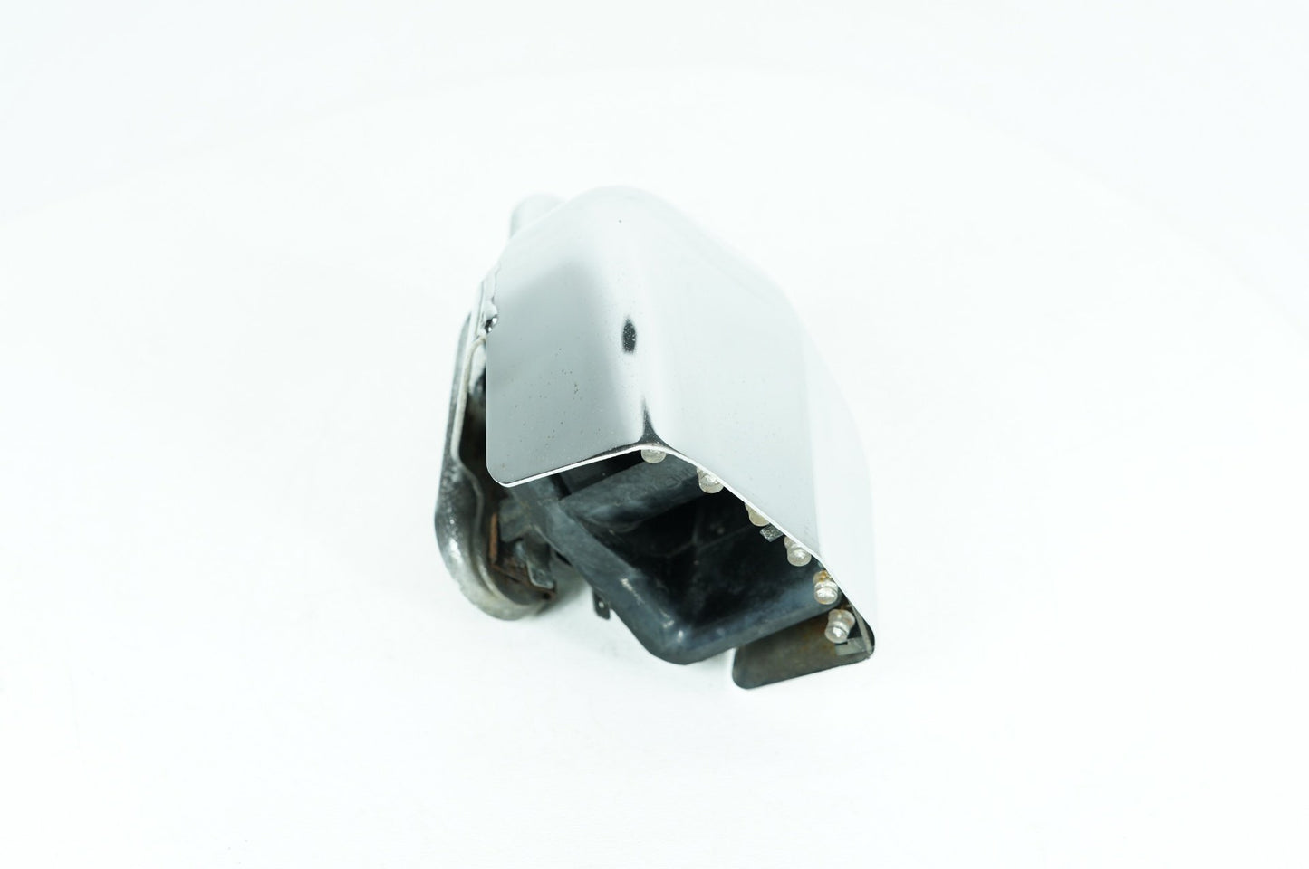 2007 - 2012 Harley-Davidson Touring Electra Glide Horn Signal Klaxon Chrome Cover 69012-93A