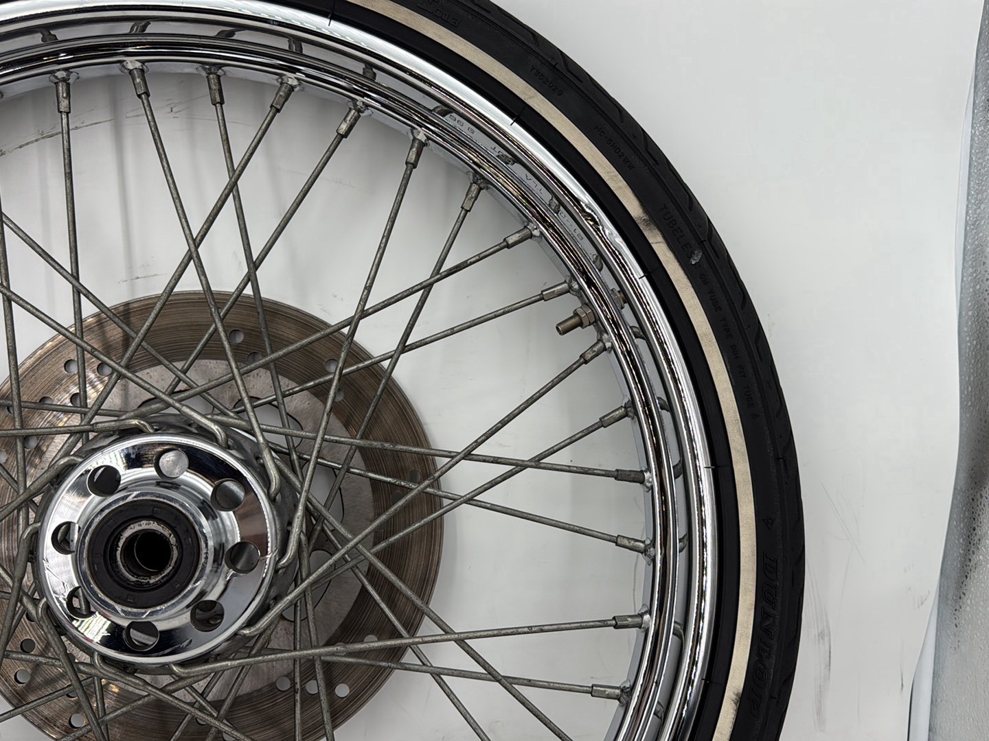 1997 Harley Softail Heritage Classic OEM Front Wheel Rim Tire Spoked MH90-21 21"