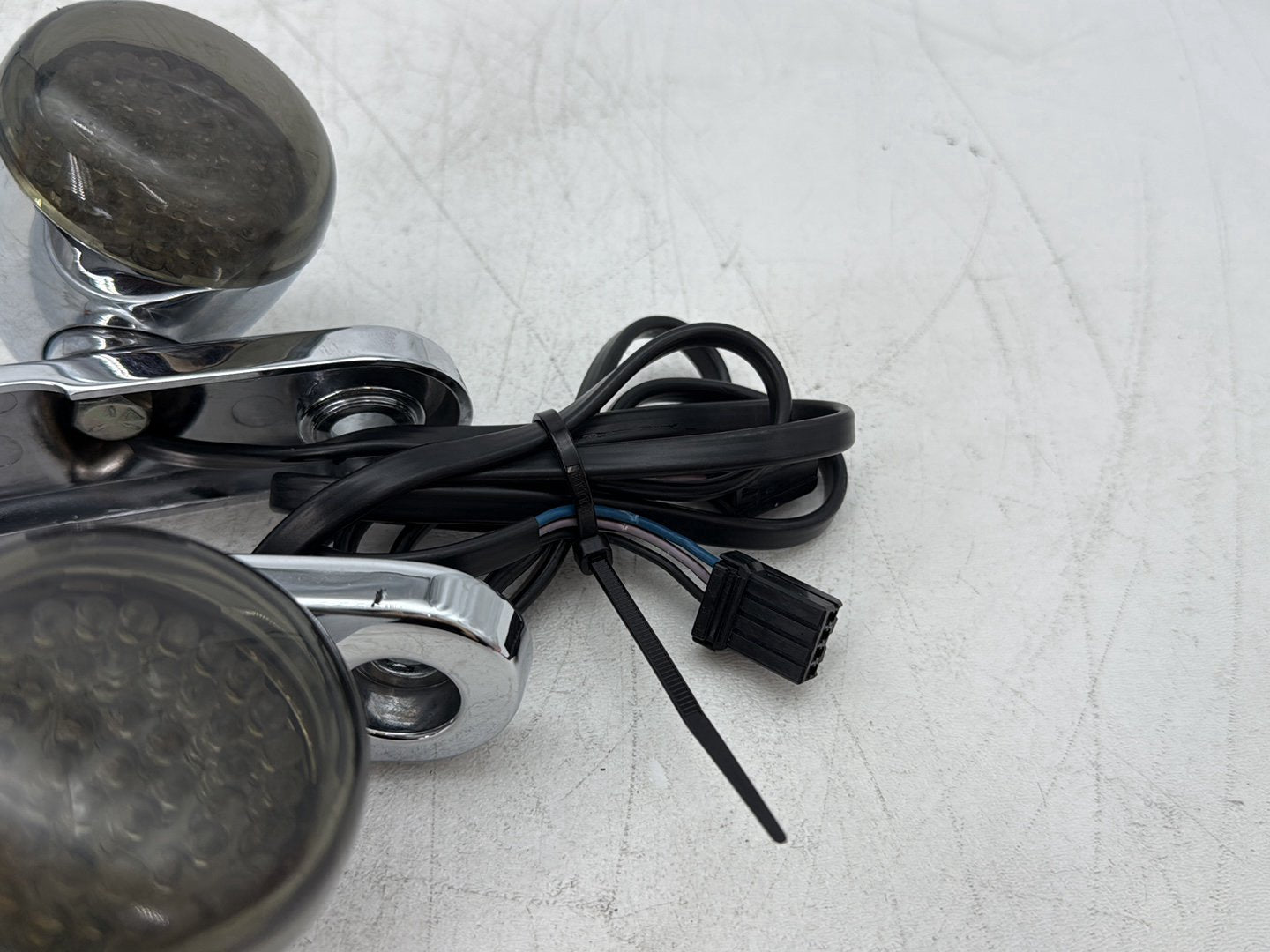 2010 Harley Street Glide Touring FLHX OEM Front Left Right Turn Signal Indicators