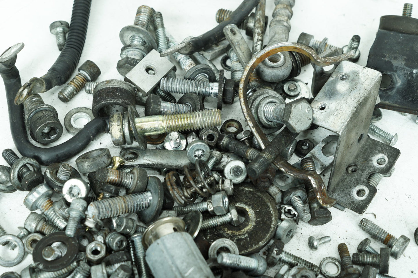 1984 - 1998 Harley-Davidson Touring Electra Glide Ultra Hardware Bolts Nuts & Brackets w/ Battery Cables
