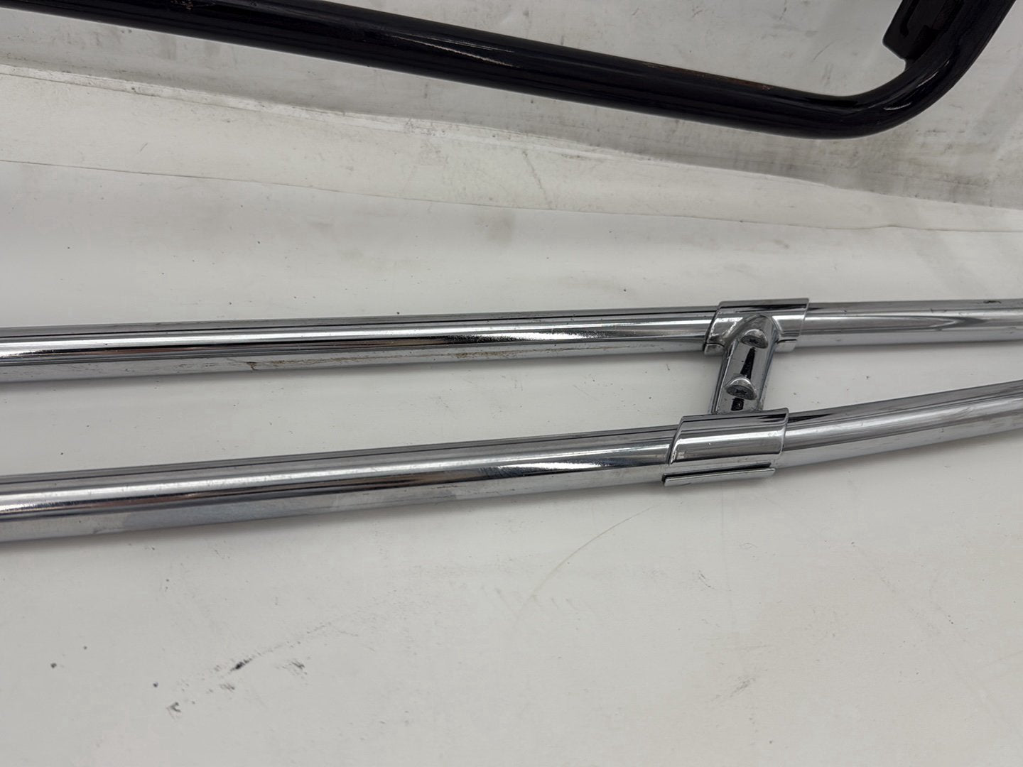 2006 Harley Road King Touring FLHRCI Classic OEM Rear Left Right Saddlebag Guard Rails Bar