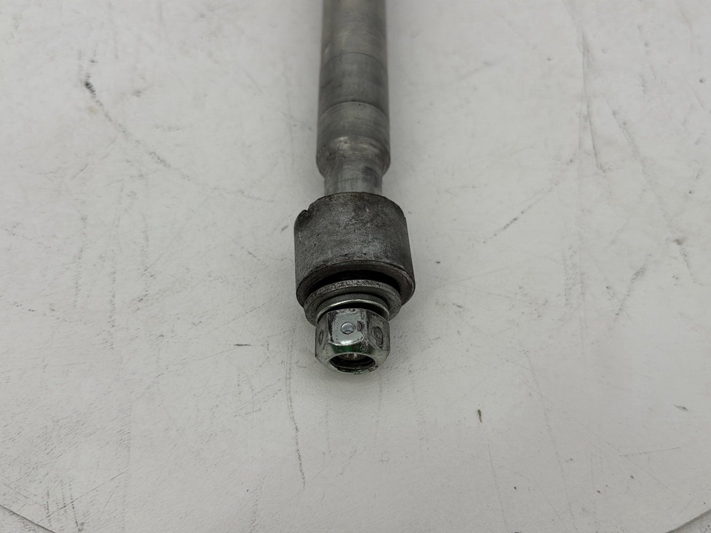 1999 - 2006 Harley-Davidson Touring CVO Screamin Eagle Road King Front Wheel Axle Bolt Shaft 43364-00