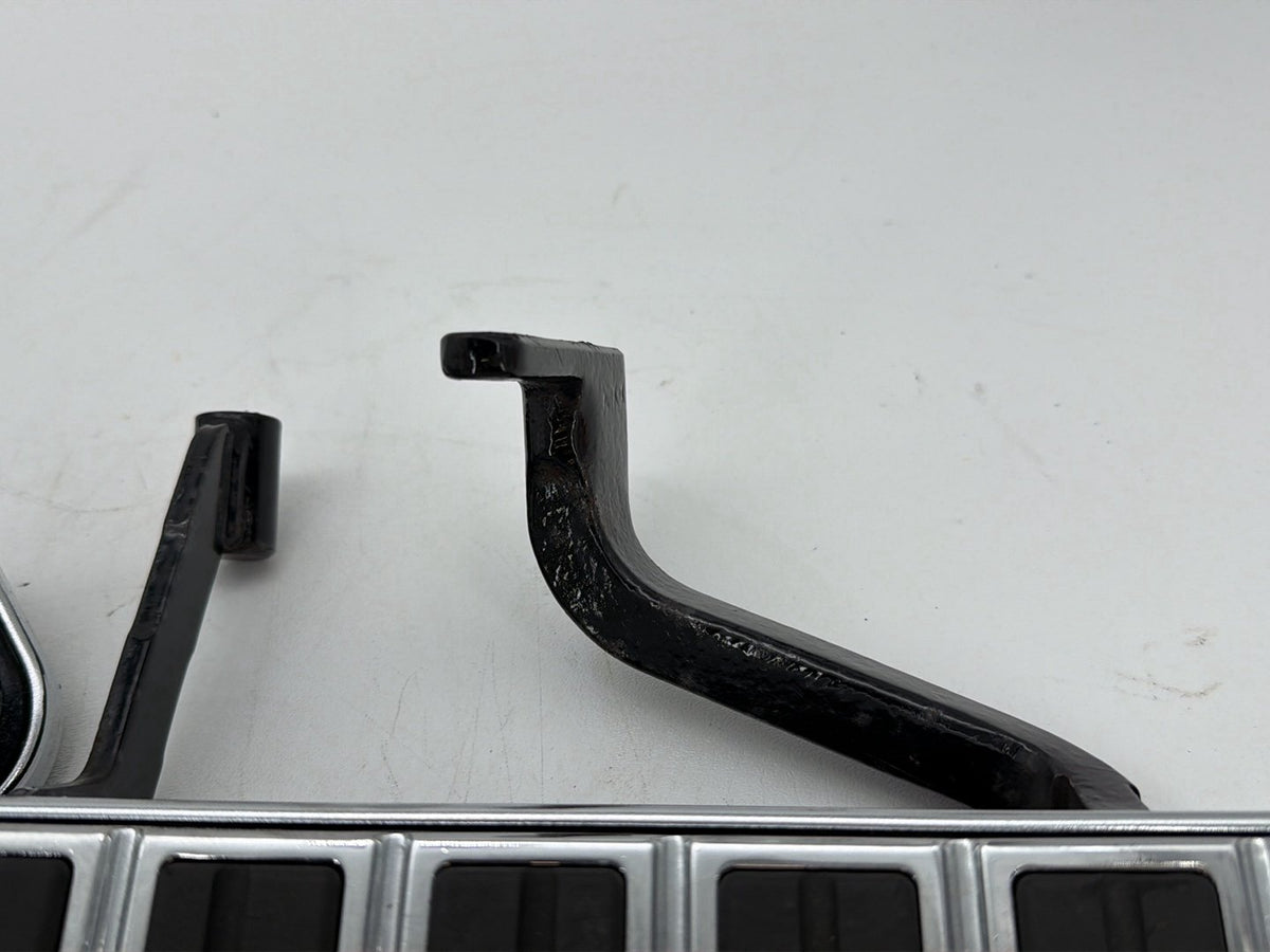 05 Harley Electra Glide Touring Ultra OEM Left Right Driver Floorboard Foot Rest