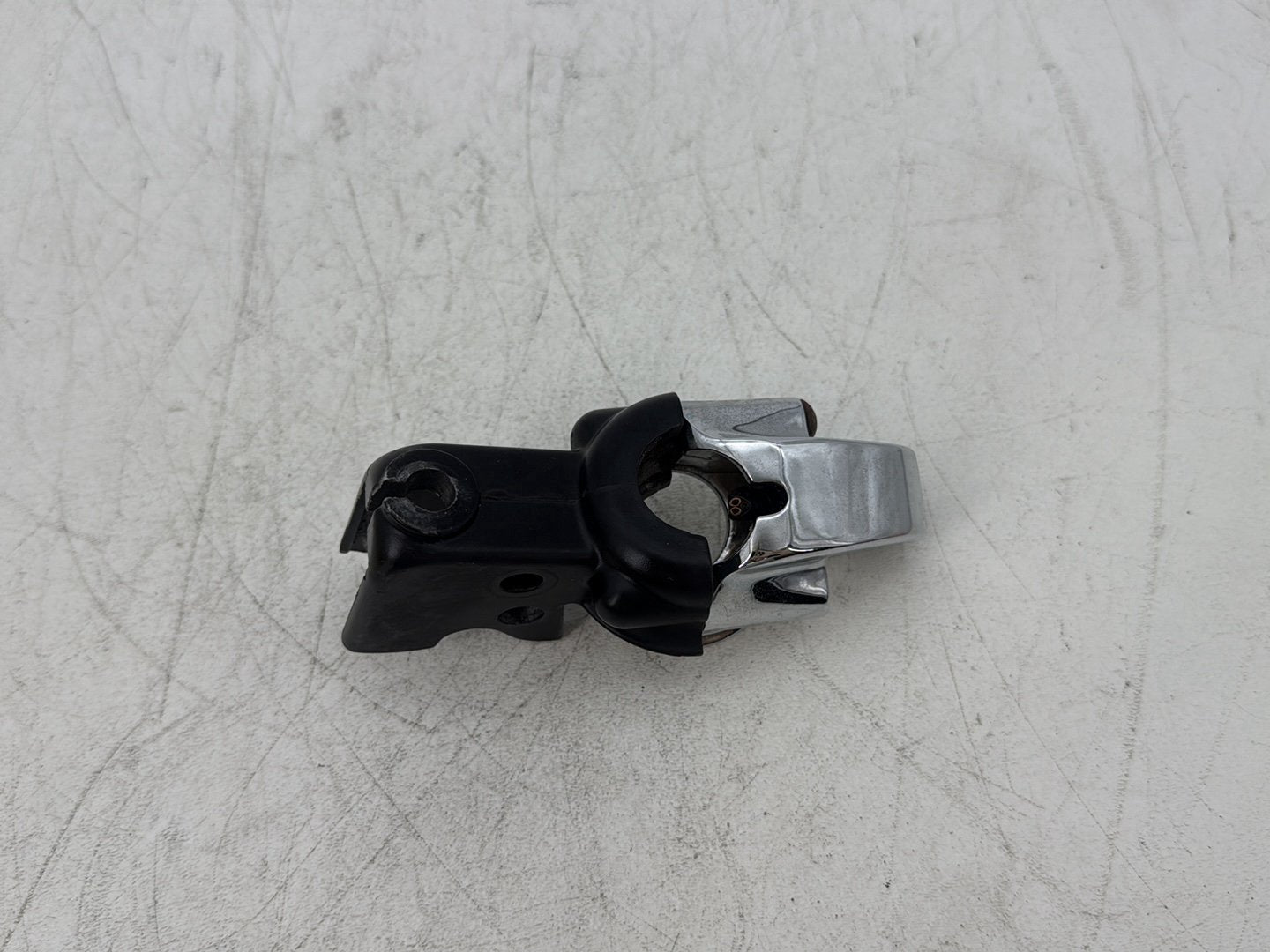 2000 Harley Touring Electra Glide Ultra Clutch Hand Lever Clutch Perch 38608-96