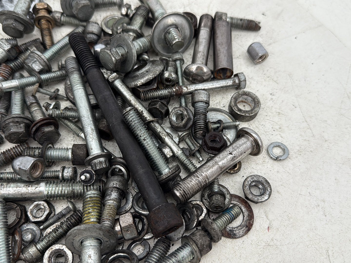 2004 Harley Dyna Super Glide FXDI OEM Hardware Bolts Nuts & Brackets