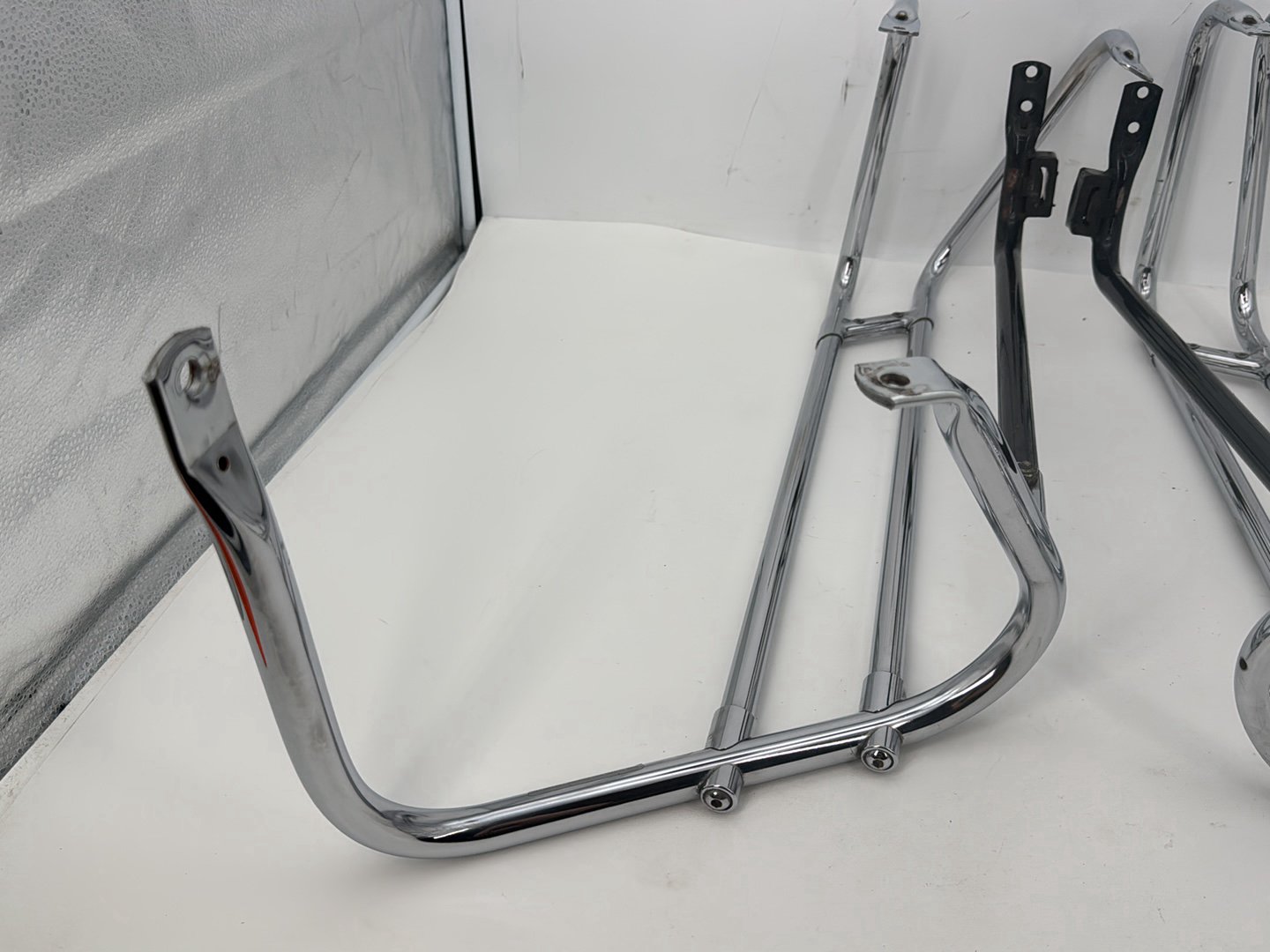 1999 - 2006 Harley-Davidson Touring Electra Glide Classic Rear Left Right Saddlebag Guard Rails Bar 90718-79C