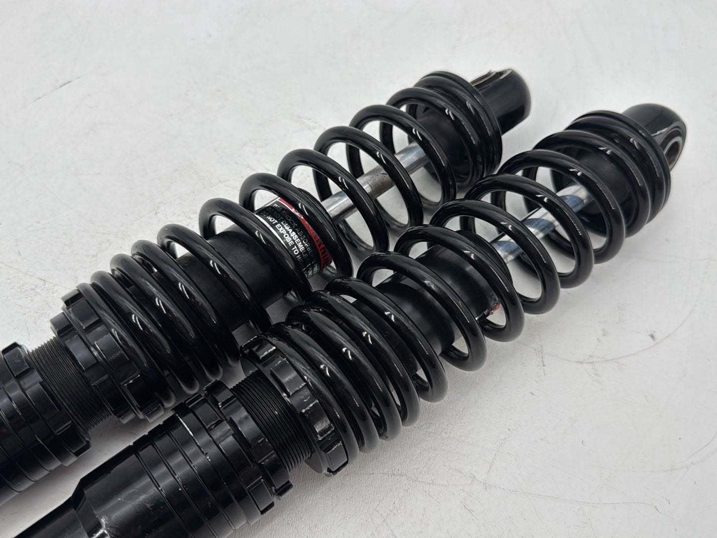 1999 - 2006 Harley-Davidson Touring Road King Classic Rear Left Right Shock Absorbers Drag Specialties