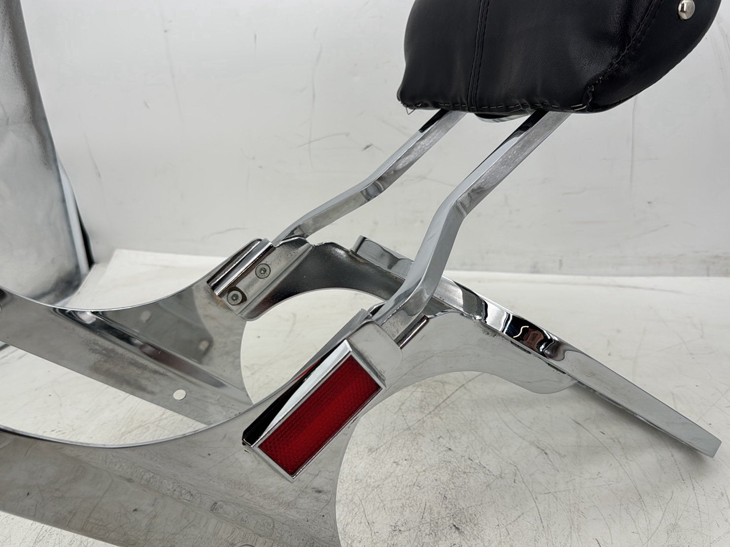 2007 Harley Softail Heritage Classic FLSTC OEM Rear Sissy Bar w/ Backrest Cushion Pad