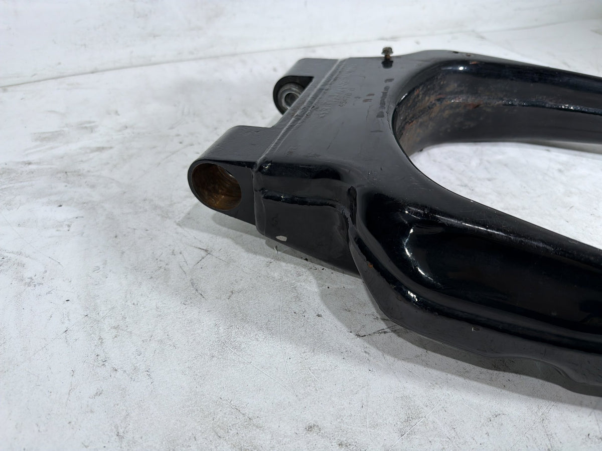 2010 Harley Electra Glide Touring Ultra OEM Rear Fork Swingarm Swing Arm