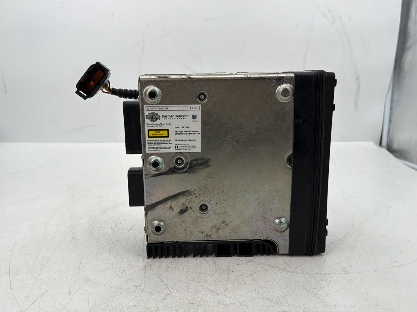 2007 Harley Touring FLHTCU Electra Glide Ultra OEM Harman Kardon AM FM CD Radio Player