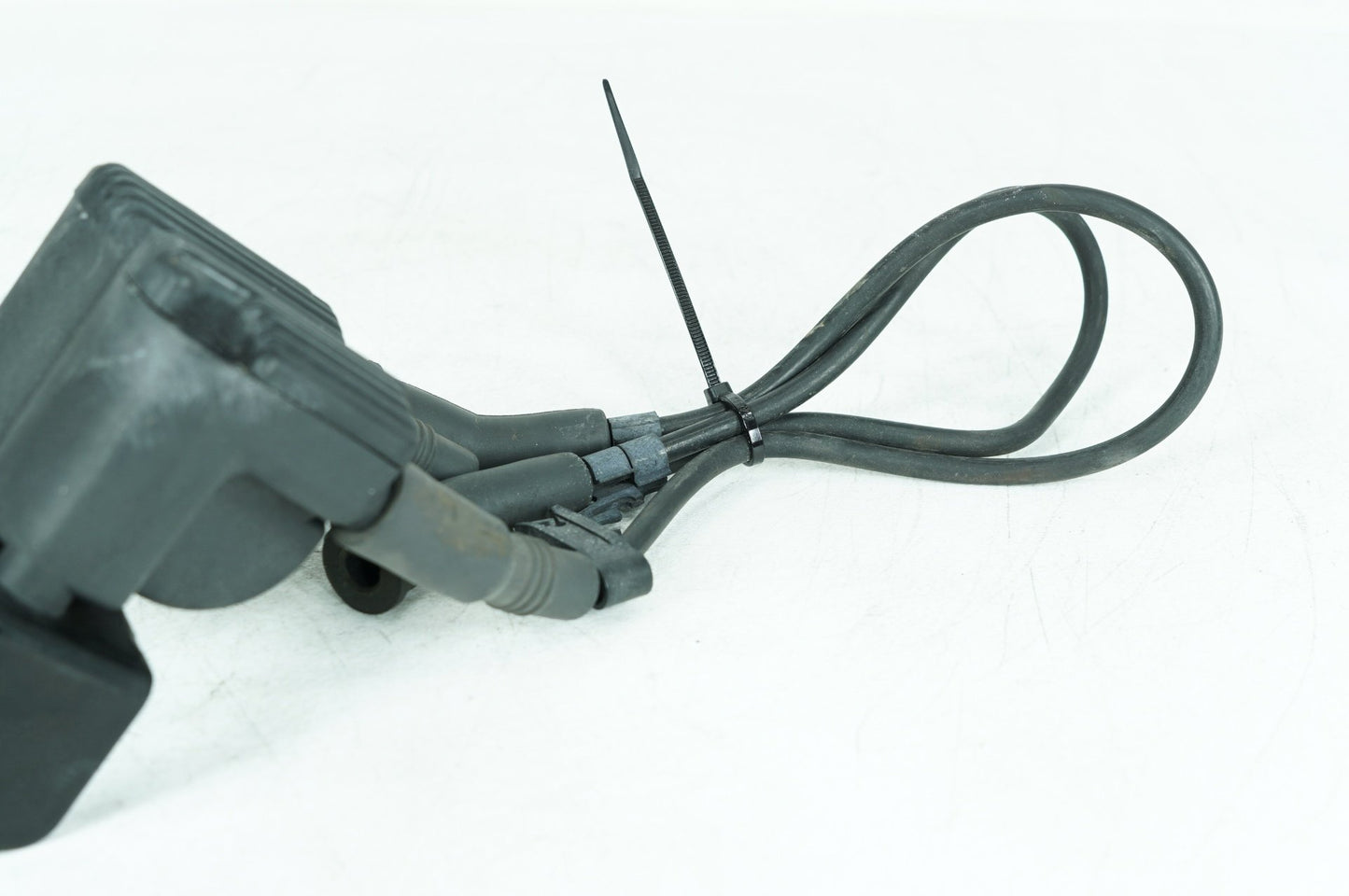 1999 - 2006 Harley-Davidson Touring Electra Glide Classic Ignition Coil Spark Plugs Cable 31743-01