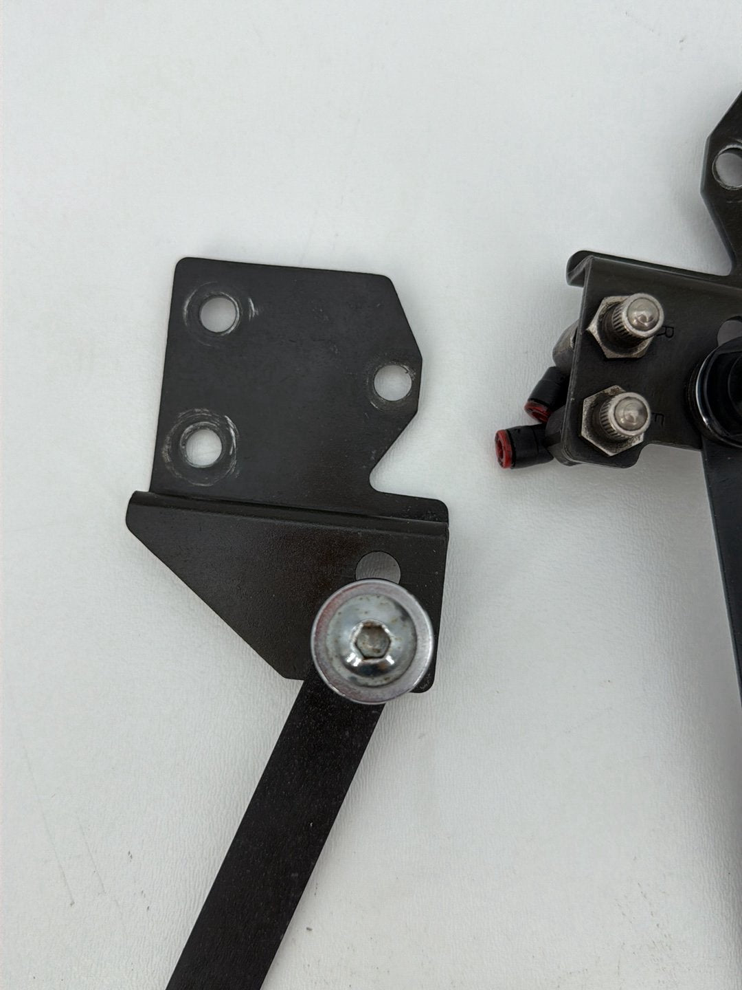 1999 - 2006 Harley-Davidson Touring Road King Left & Right Saddlebag Mount Brackets 53803-06
