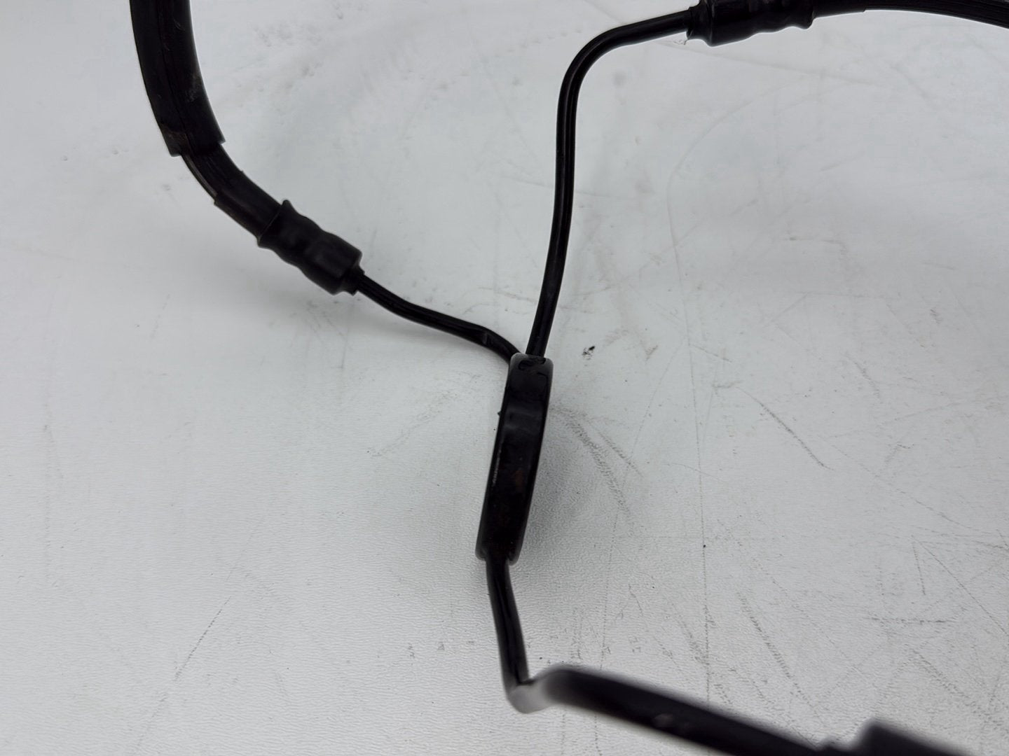 2000 Harley Touring FLHTCI Electra Glide Classic OEM Front Brake Hose Line Pipe