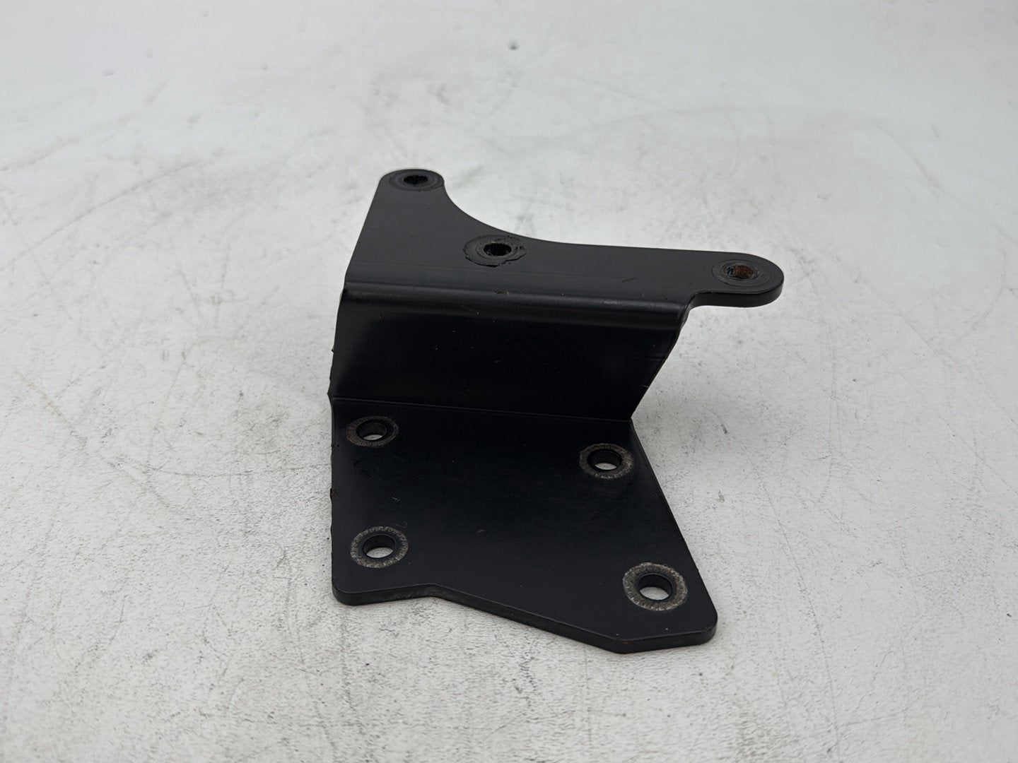 2006 Harley Dyna FXDWGI Wide Glide OEM Exhaust System Support Bracket Holder