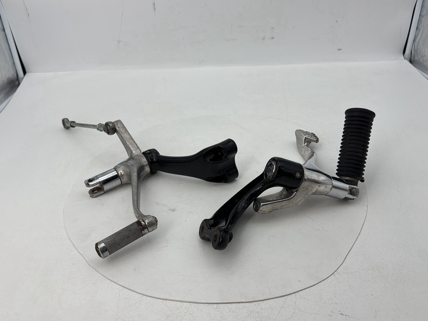 2004 - 2013 Harley-Davidson Sportster 883 Custom Left Right Foot Brake Control Pegs  	42651-04