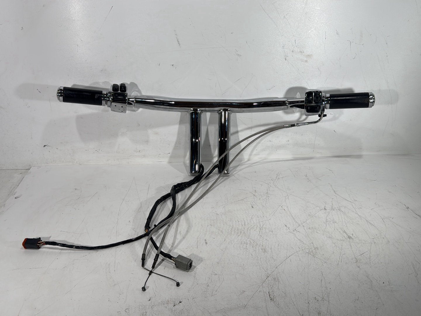 2003 Harley Dyna Wide Glide FXDWG OEM Handlebars Left Right Switches Controls
