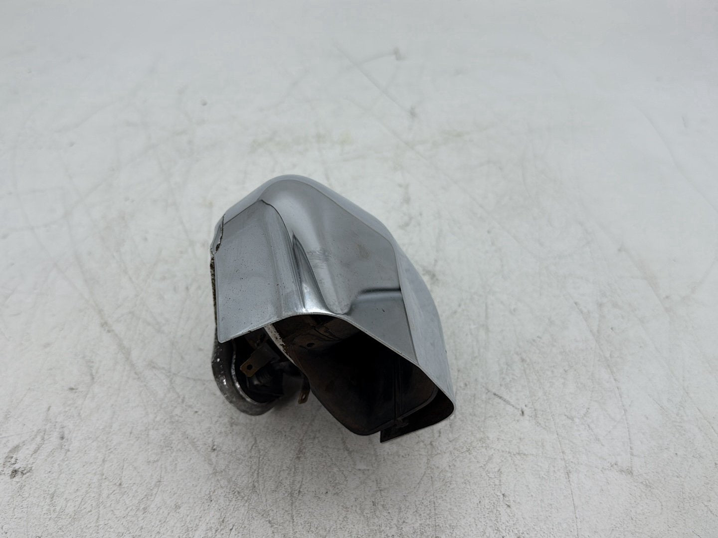 1996 Harley Electra Glide Touring FLHT OEM Horn Signal Klaxon Chrome Cover