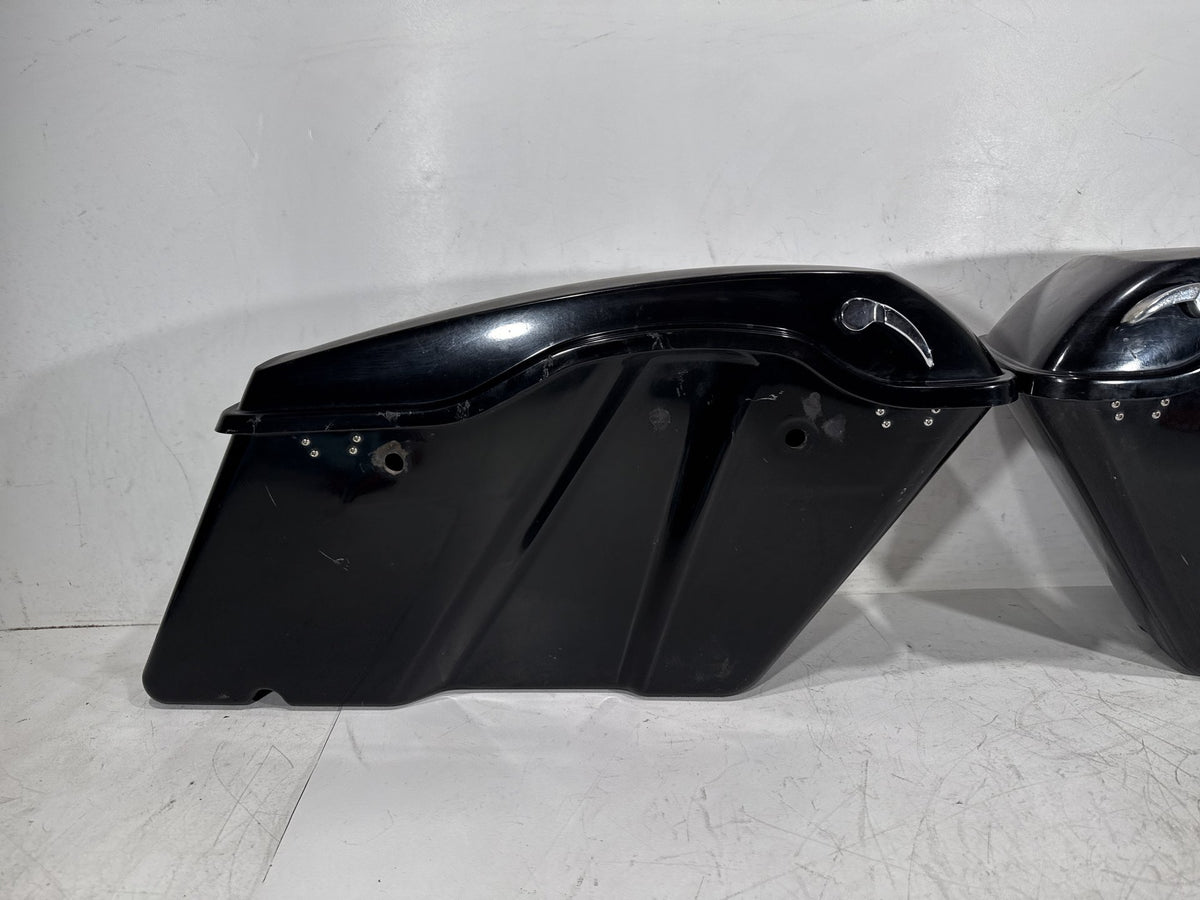 11 Harley Street Glide Touring FLHX-103 OEM Left Right Saddlebags Luggage NOKey