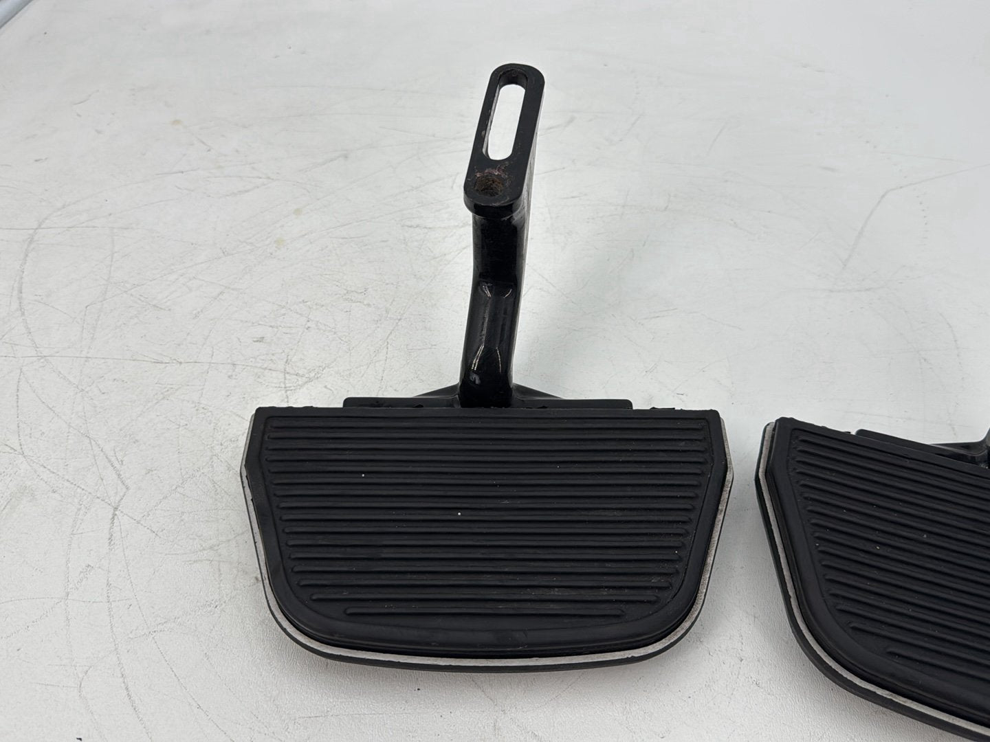 2008 - 2016 Harley-Davidson Touring Electra Glide Ultra Left & Right Passenger Floorboard Foot Rest