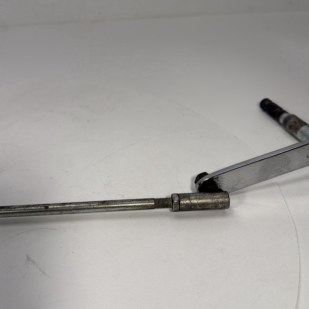 1984 - 1998 Harley-Davidson Touring Road King Police Gear Shifter Lever w/ Rod linkage  	33718-82B