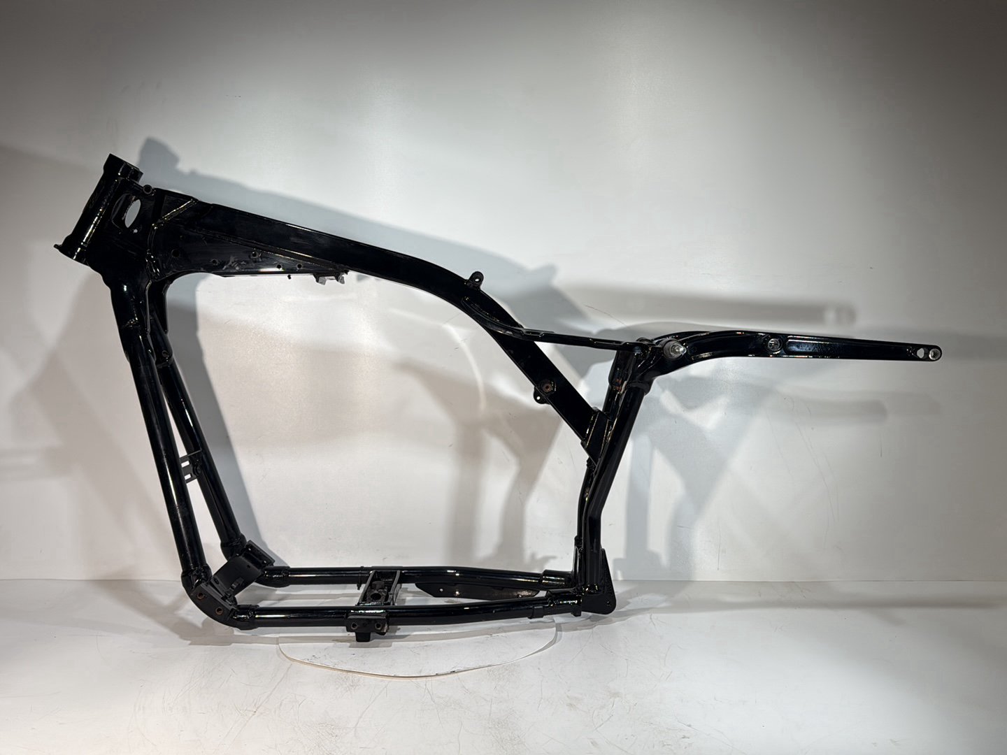2007 - 2012 Harley-Davidson Dyna Super Glide Body Main Frame Chassis CLN CLR 47463-06BHP