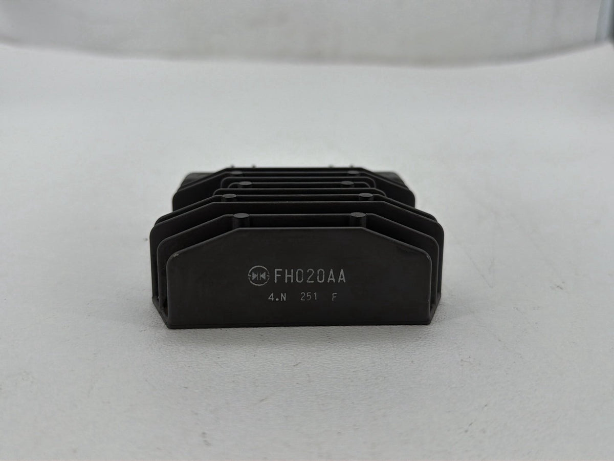 1997 Harley Road King Touring FLHRI OEM Voltage Regulator Rectifier FH020AA