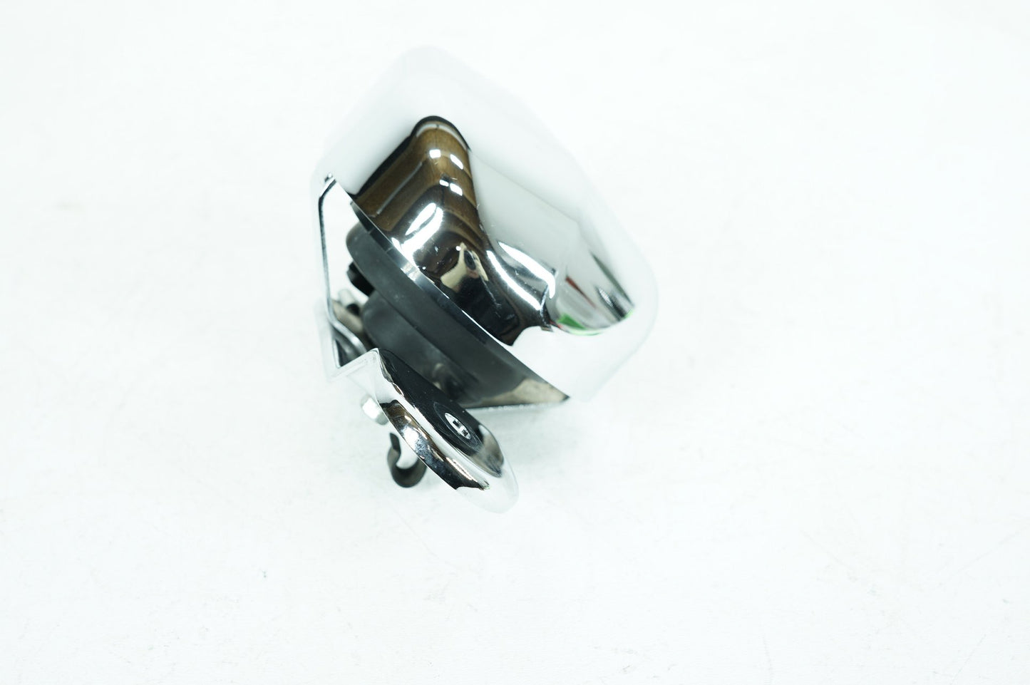 2007 - 2017 Harley-Davidson Dyna Switchback Horn Signal Klaxon Chrome Cover 61300478