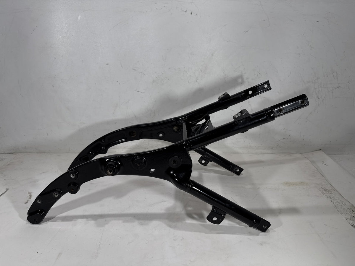 16 Harley Road Glide Touring FLTRXS OEM Rear Back Sub Frame Rail Bar 48079-09BHP