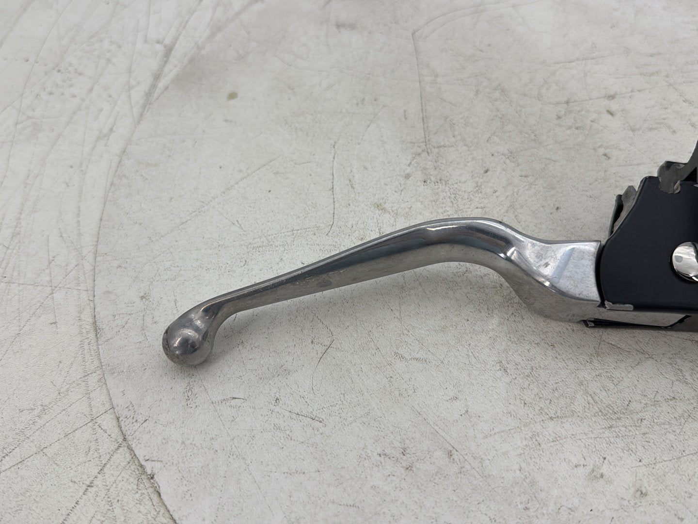 2015 Harley Dyna Low Rider FXDL OEM Front Right Hand Brake Lever Master Cylinder Reservoir