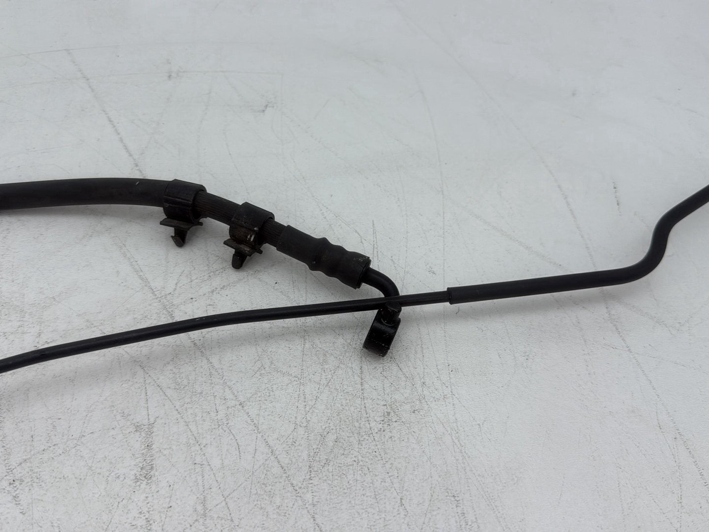 2010 Harley Street Glide Touring FLHX OEM Rear Brake Hose Line Pipe NON-abs