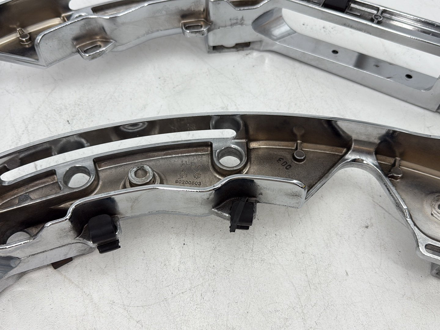 2017 Harley Road Glide Touring OEM Left Right Saddlebag Fender Struts Brackets
