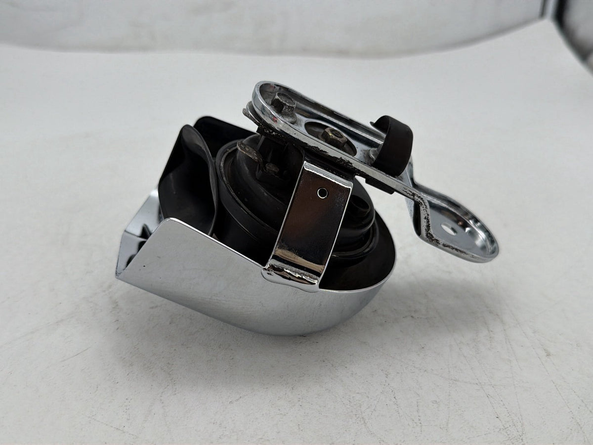 2007 Harley Dyna Street Bob FXDBI OEM Horn Signal Klaxon Chrome Cover